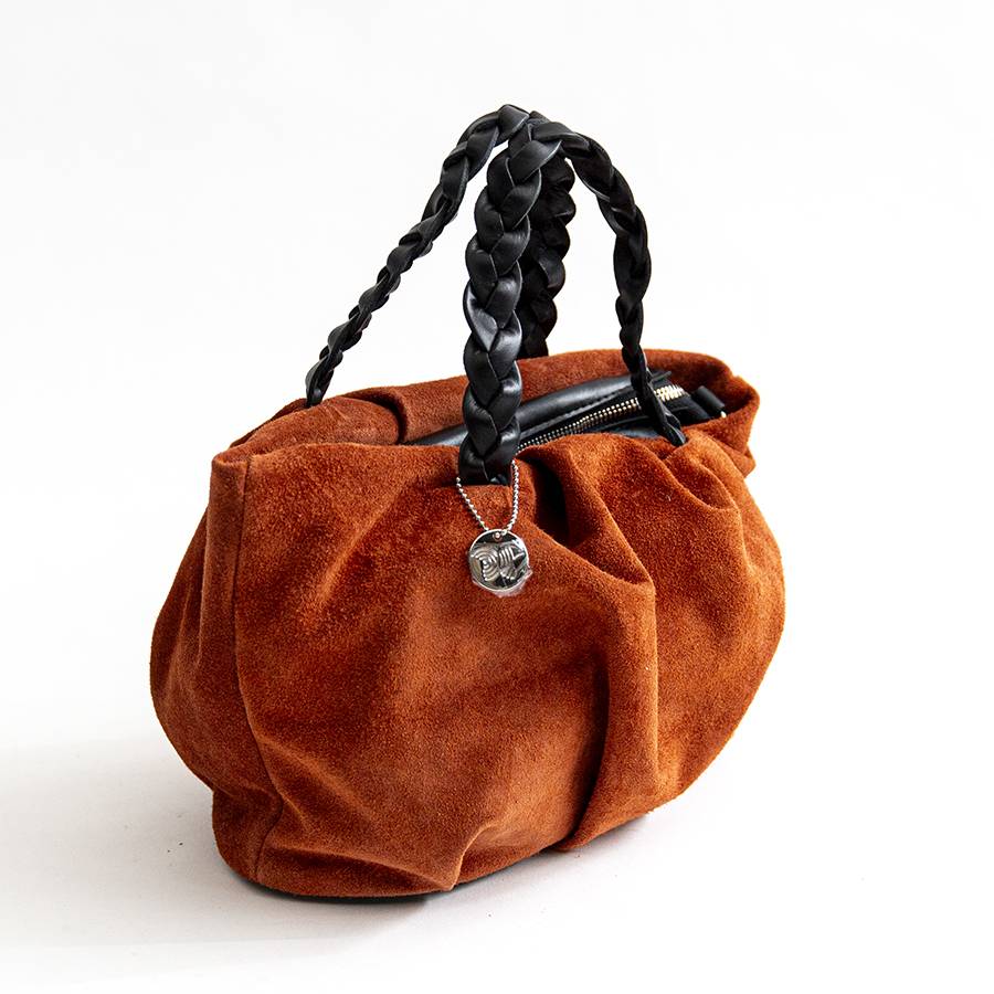 Laura Di Maggio TENDER – Bauletto con manico a treccia in camoscio mattone Offerta