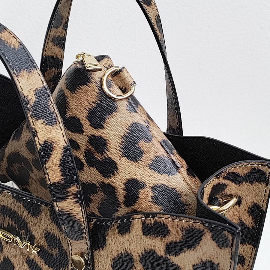 Laura Di Maggio LEOPARD BUCKET – secchiello in pelle saffiano stampata In Linea