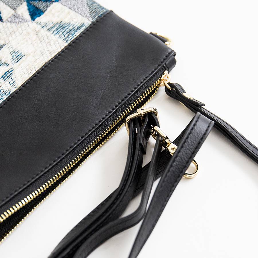 Laura Di Maggio EMILY – busta in pelle e tessuto bianco e petrolio Online