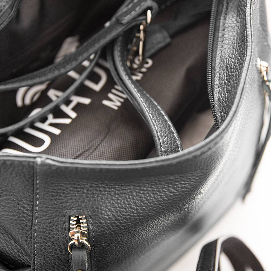 Laura Di Maggio ZIPPY – sacca in pelle con zip nera Presa