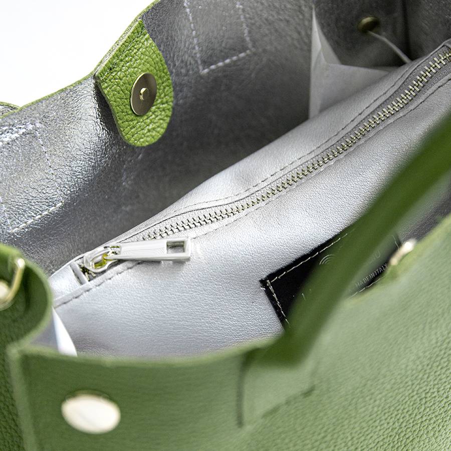 Laura Di Maggio SAM – Shopping con borchie in pelle verde aloe Hotsell