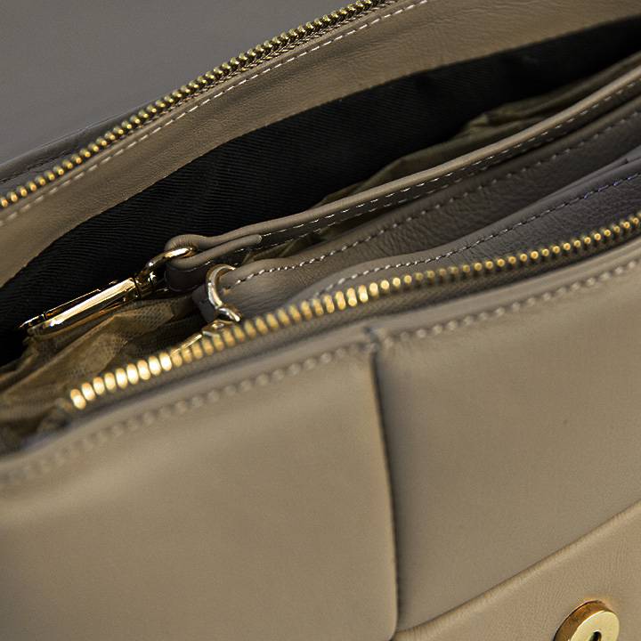 Laura Di Maggio DOLCE – Borsa in nappa trapuntata taupe Offerte esclusive