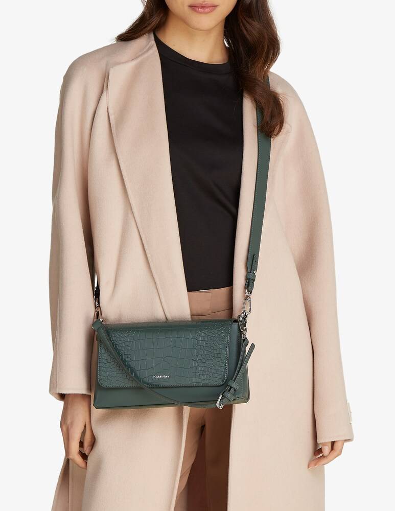 Calvin Klein Borsa a spalla CK Must Saldi Di Fabbrica