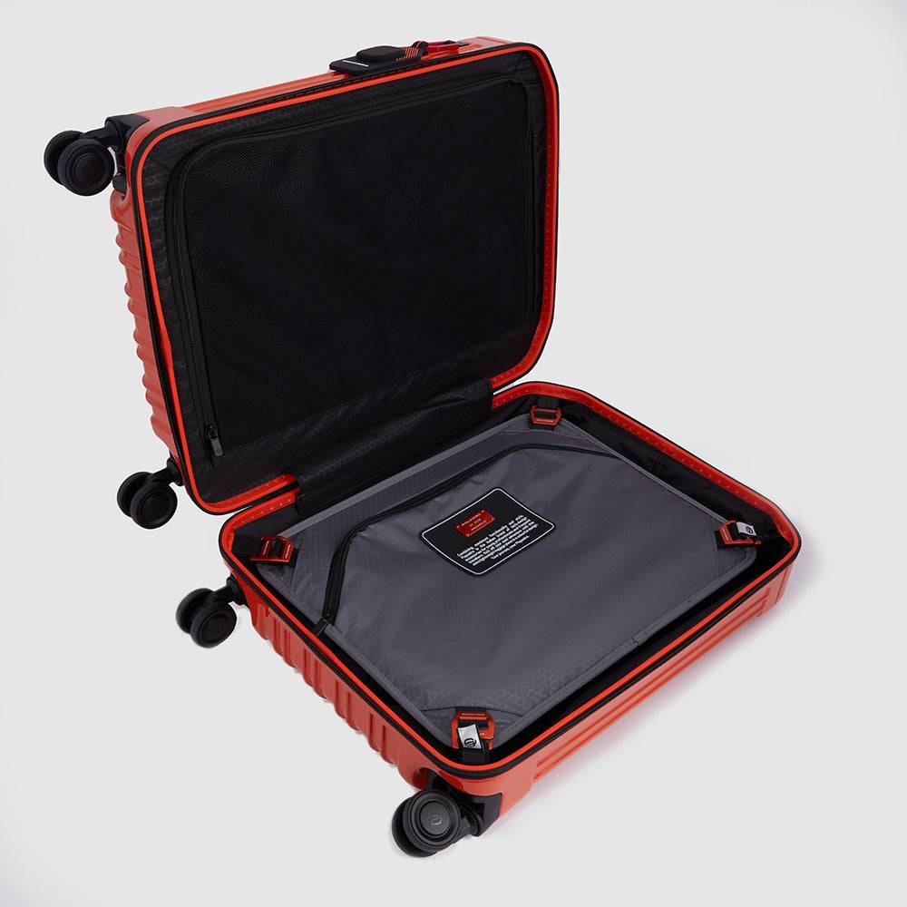 Piquadro Ultra slim spinner Convenienza