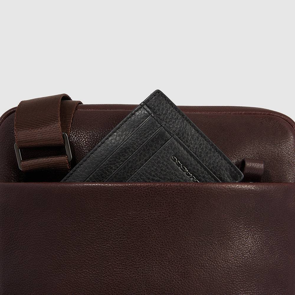 Piquadro iPad® crossbody bag Soddisfazione Garantita