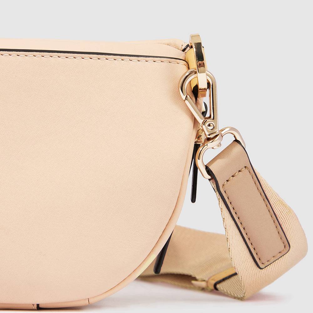 Piquadro Women's bum bag In Vendita
