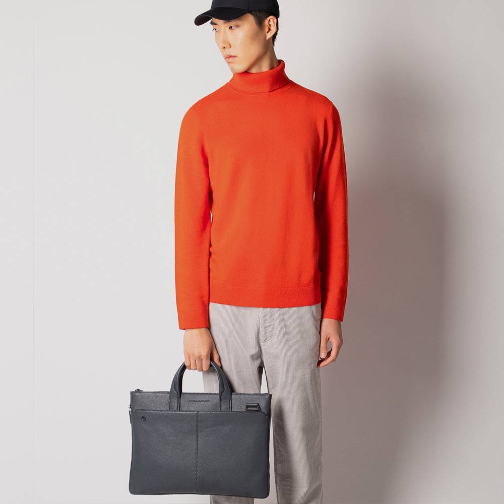 Piquadro Expandable, slim computer bag 15" In Saldo