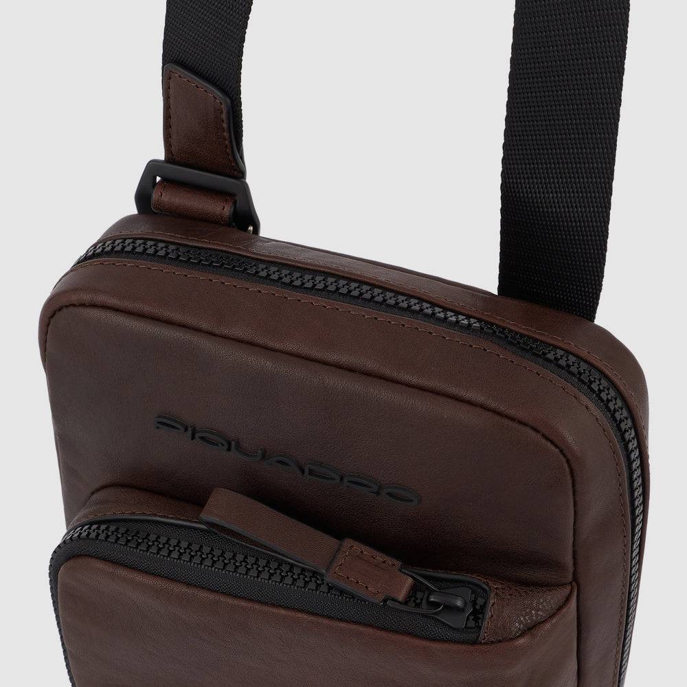 Piquadro Pocket crossbody bag for iPad®mini Spedizione gratuita
