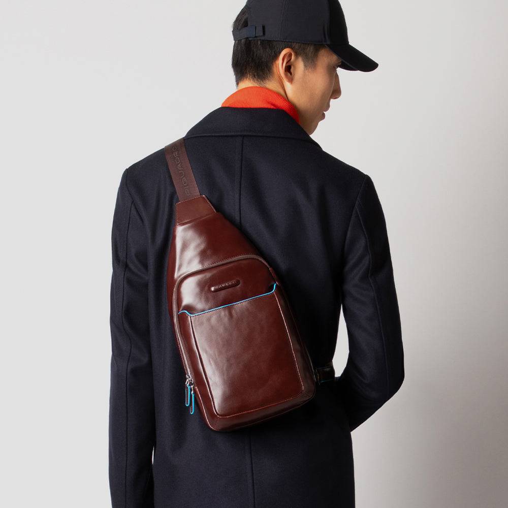Piquadro Mono sling bag for iPad®mini Fino al 60% di sconto