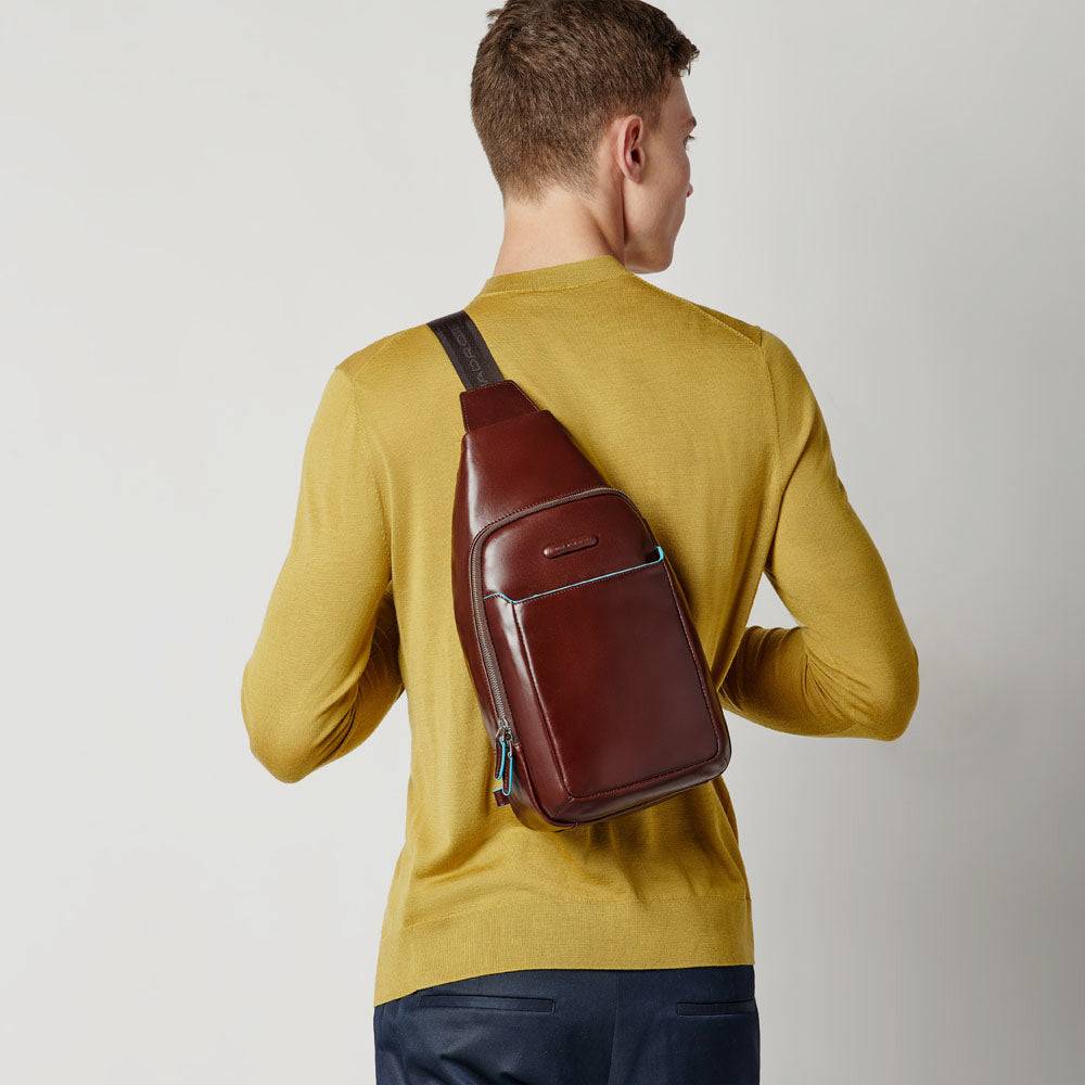 Piquadro Mono sling bag for iPad®mini Fino al 60% di sconto
