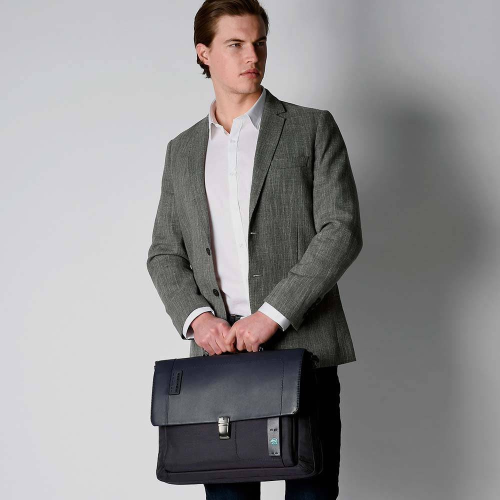 Piquadro Flap-over, expandable computer bag 15" Only for today