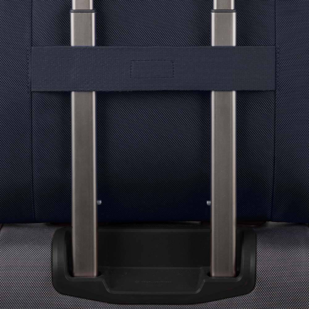 Piquadro Flap-over, expandable computer bag 15" Only for today