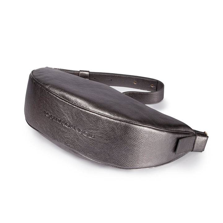Roberta Gandolfi Micol Banana cross body in vitello martellato metal con tracolla regolabile Novità