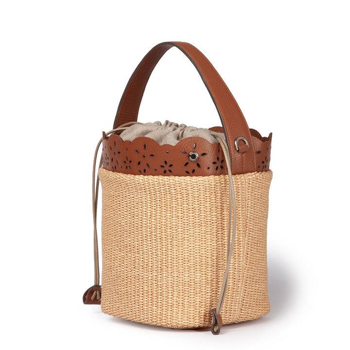 Roberta Gandolfi Diletta Bucket in rafia con balza in pelle laserata con tracolla staccabile In Vendita