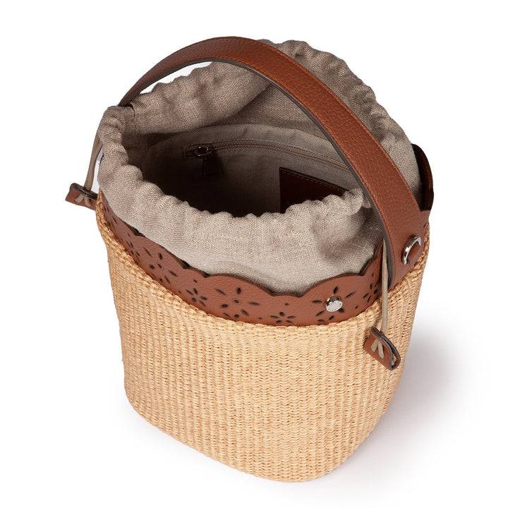 Roberta Gandolfi Diletta Bucket in rafia con balza in pelle laserata con tracolla staccabile In Vendita