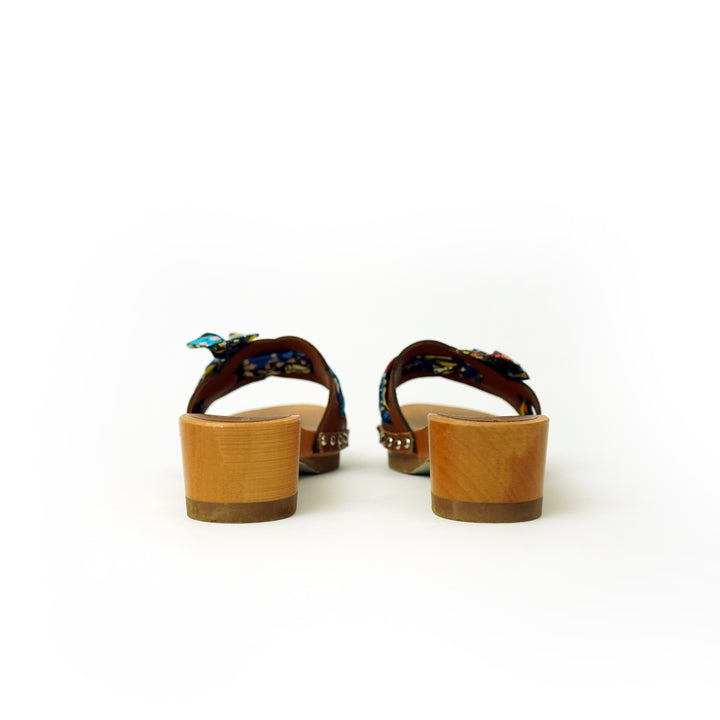 Roberta Gandolfi Lola Chain sandali in legno e pelle di vitello con fiocco stampa african Saldi