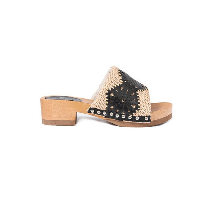 Roberta Gandolfi Sandalo Giulia platform in legno e tomaia in rafia e pelle di vitello laserata con disegno pizzo geometrico Offerte