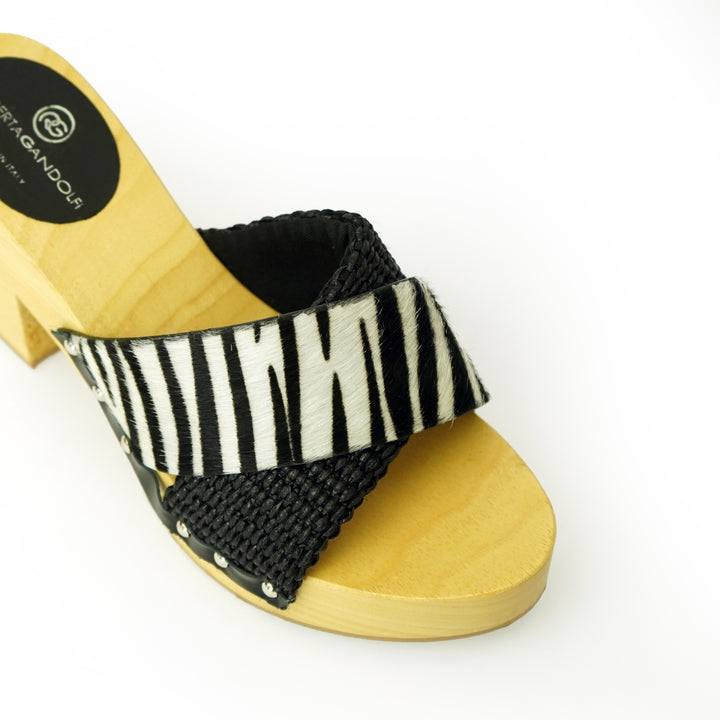 Roberta Gandolfi Diva Zebra sandali in legno incrociato con platform in rafia e pony stampa animalier Vendita Calda