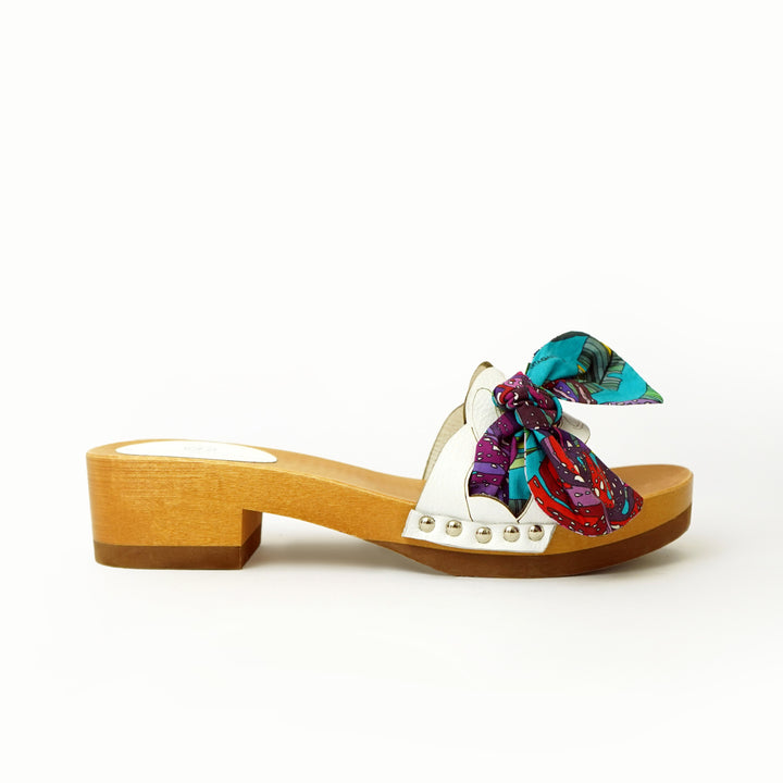 Roberta Gandolfi Lola Chain sandali in legno e pelle di vitello con fiocco stampa tropical Saldi Di Fabbrica