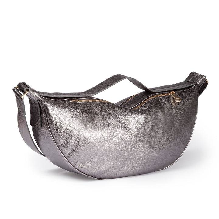 Roberta Gandolfi Micol Banana cross body in vitello martellato metal con tracolla regolabile Offerte