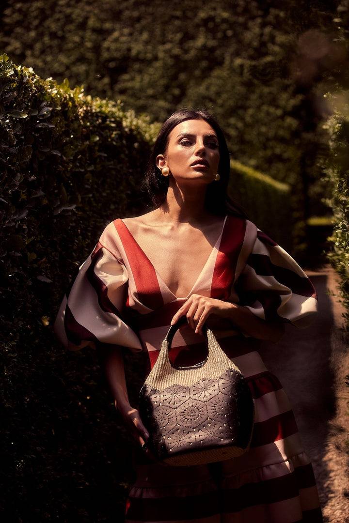 Roberta Gandolfi Giulia Handbag in rafia e pelle il pannello tagliato al laser è interamente cucito a mano con tracolla staccabile In Saldo