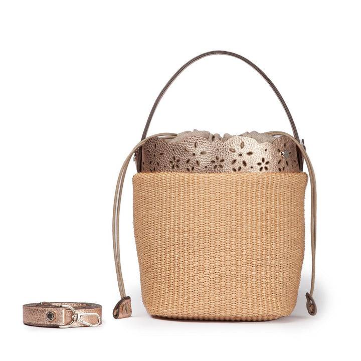 Roberta Gandolfi Diletta Bucket in rafia con balza in pelle laserata con tracolla staccabile