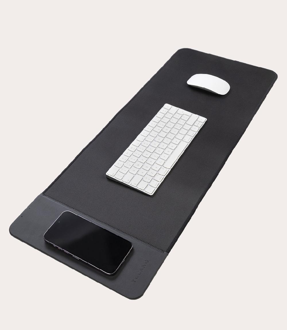 Tucano Tappeto scrivania con ricarica wireless Italia