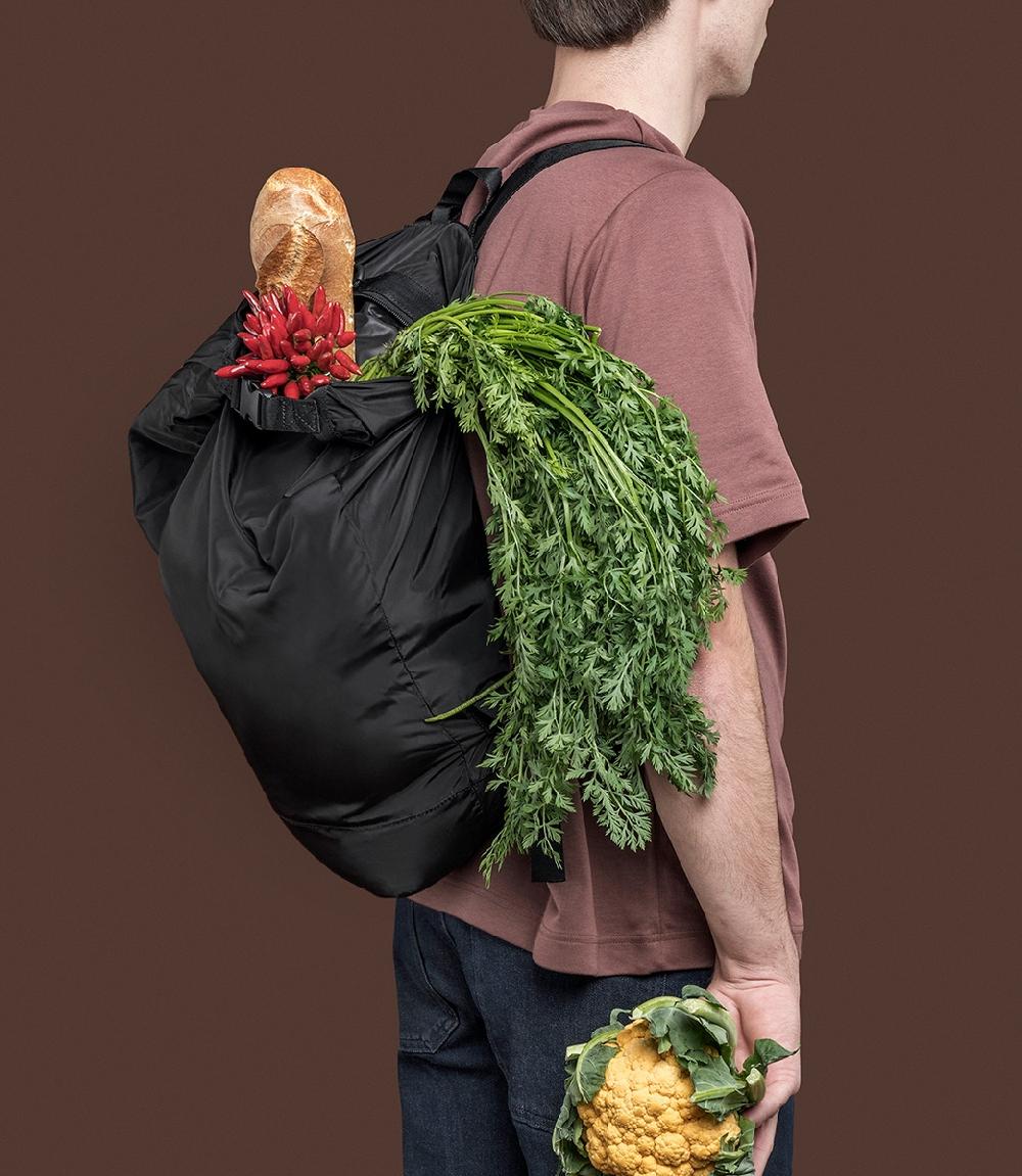 Tucano Zaino pieghevole in materiale ottenuto dalla plastica riciclata Qualità