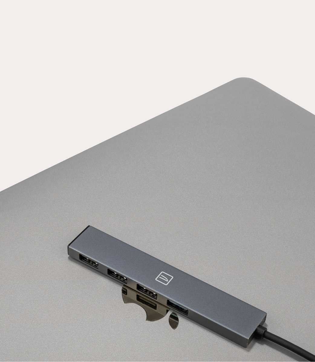 Tucano Hub 4-in-1 USB-A con 1 USB 3.0 + 3 USB 2.0 Nuova