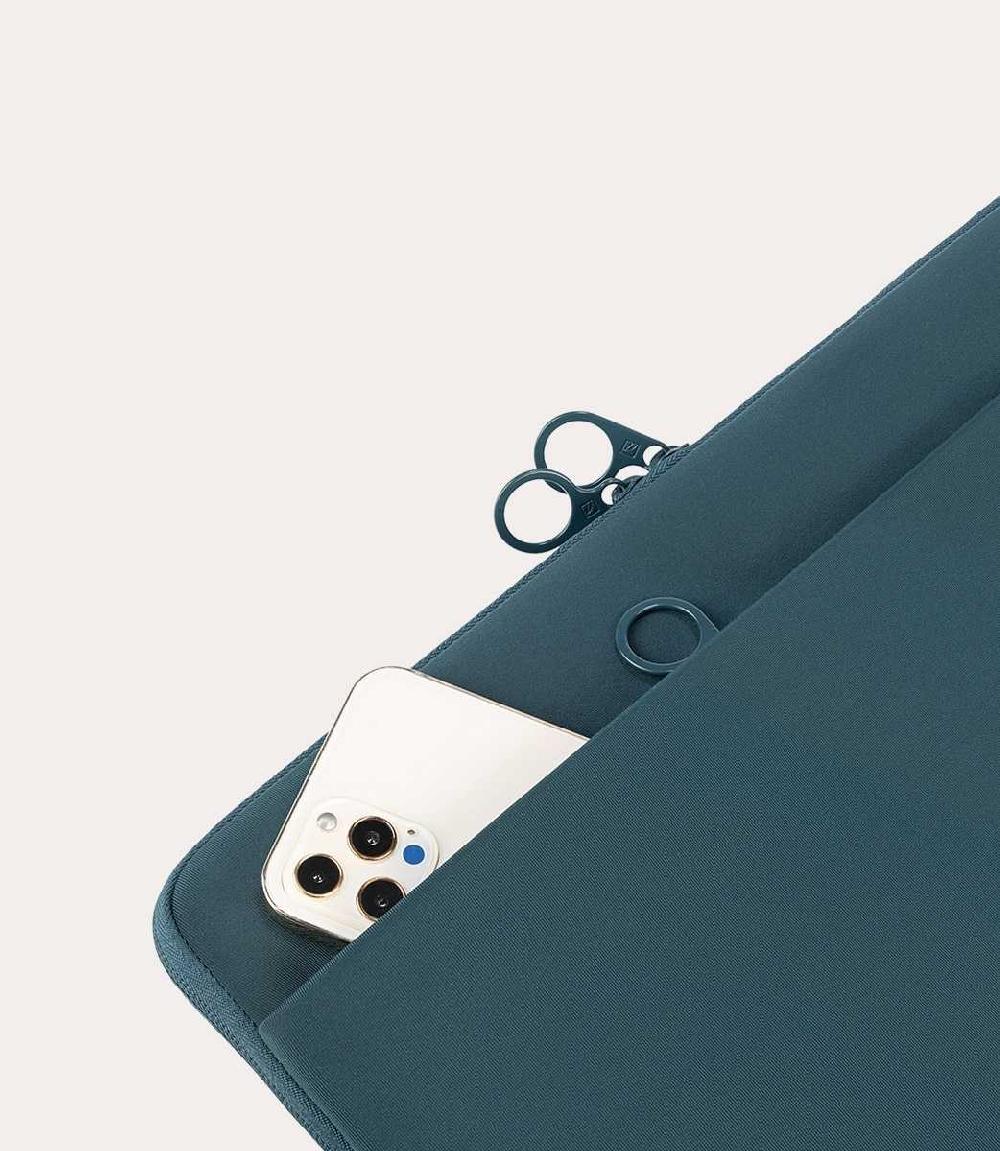 Tucano Second skin per MacBook Pro 16" e laptop 15.6" Prezzo Ridotto