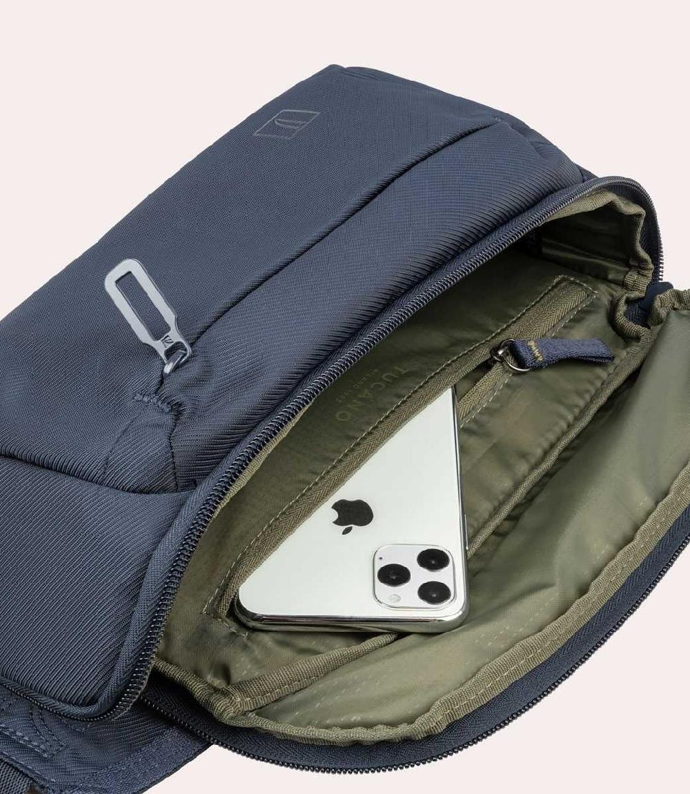 Tucano Crossbody bag In Vendita