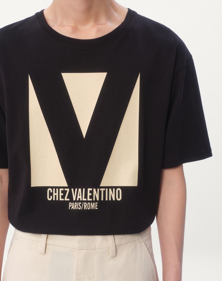 Valentino Handbags T-shirt In Cotone Con Stampa Chez Valentino per Uomo in Rosso | Valentino IT 2025