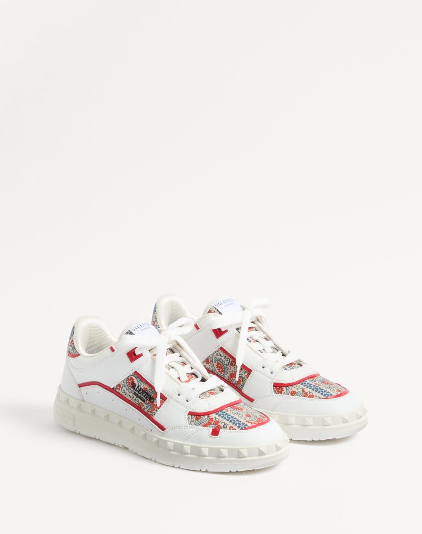 Valentino Handbags Sneaker Low Top Freedots In Vitello E Tessuto Voyage Imaginaire per Uomo in Bianco/multicolor/corallo | Valentino IT Shopping Online