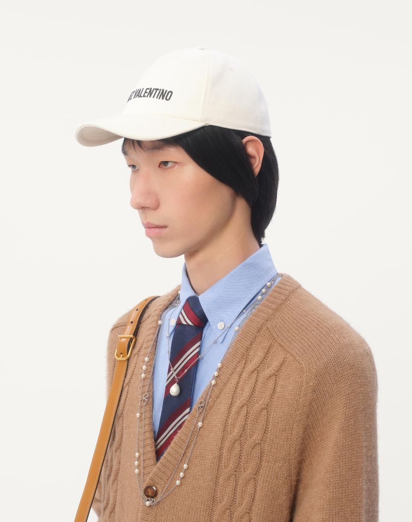 Valentino Handbags Baseball Cap Chez Valentino In Cotone Con Ricamo per Uomo in Avorio/nero | Valentino IT Affare Del Giorno