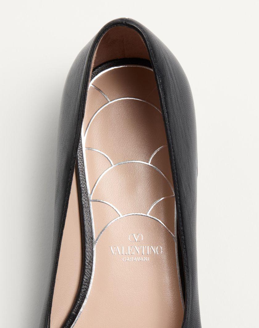 Valentino Handbags Ballerina Mary-jane Preshoes In Capretto Con Bottone Gioiello 20mm per Donna in Nero/rosa | Valentino IT Italia