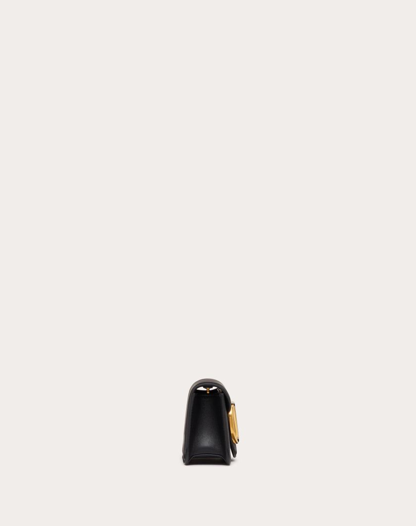 Valentino Handbags Borsa Piccola A Spalla Valentino Garavani Locò In Vitello per Donna in Nero | Valentino IT Promozione
