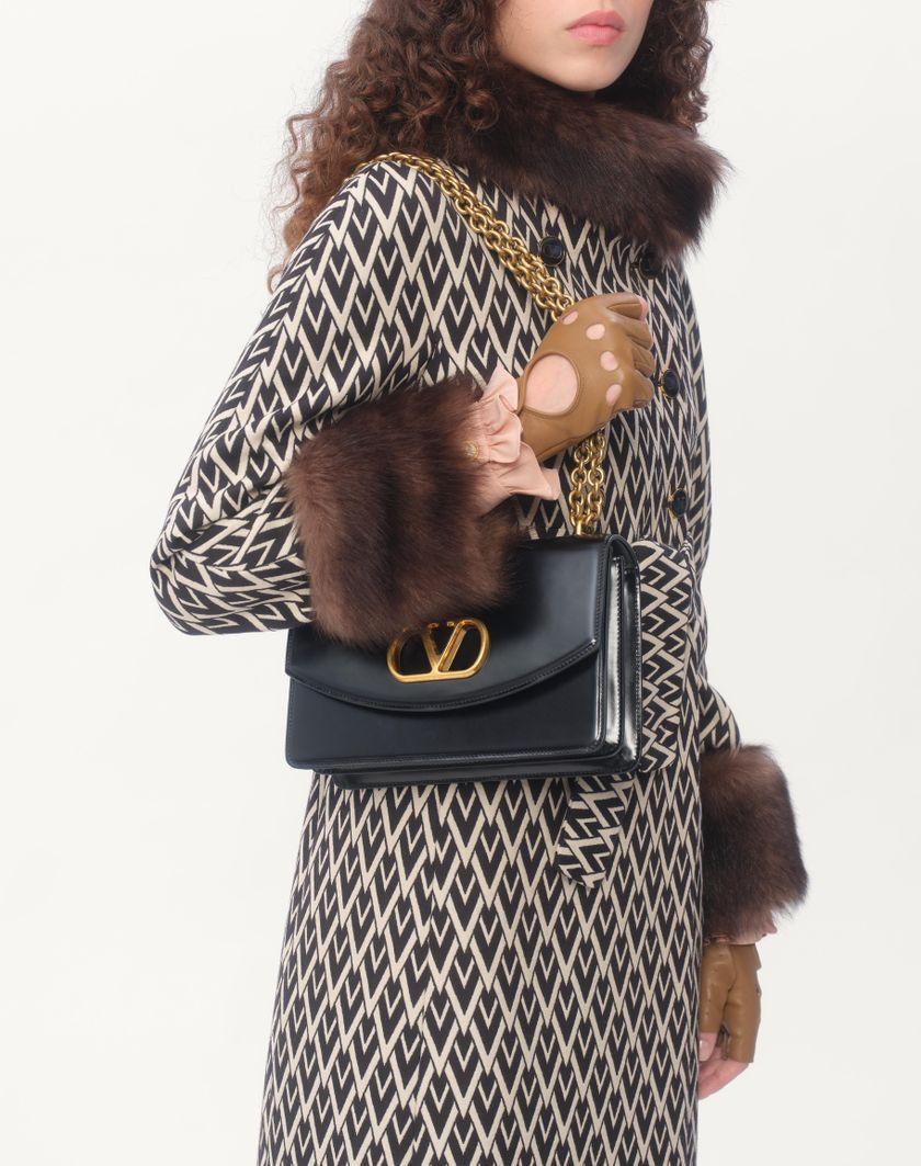 Valentino Handbags Borsa A Spalla Valentino Garavani Vain In Vitello Lucido per Donna in Avorio | Valentino IT Novità