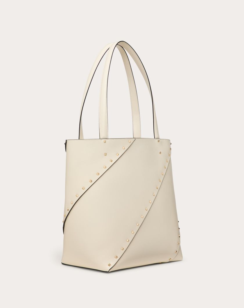 Valentino Handbags Borsa Shopping Valentino Garavani Valentino Garavani Rockstud Wispy In Vitello per Donna in Tabacco | Valentino IT Soddisfazione Garantita