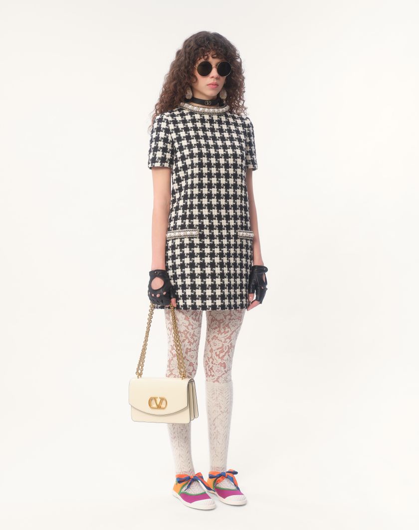 Valentino Handbags Abito Corto In Damier Light Tweed Ricamato per Donna in Avorio/nero | Valentino IT Qualità Garantita