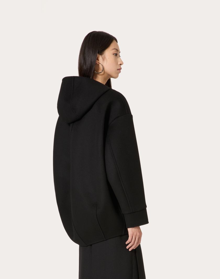 Valentino Handbags Caban In Compact Drap per Donna in Nero | Valentino IT Italia