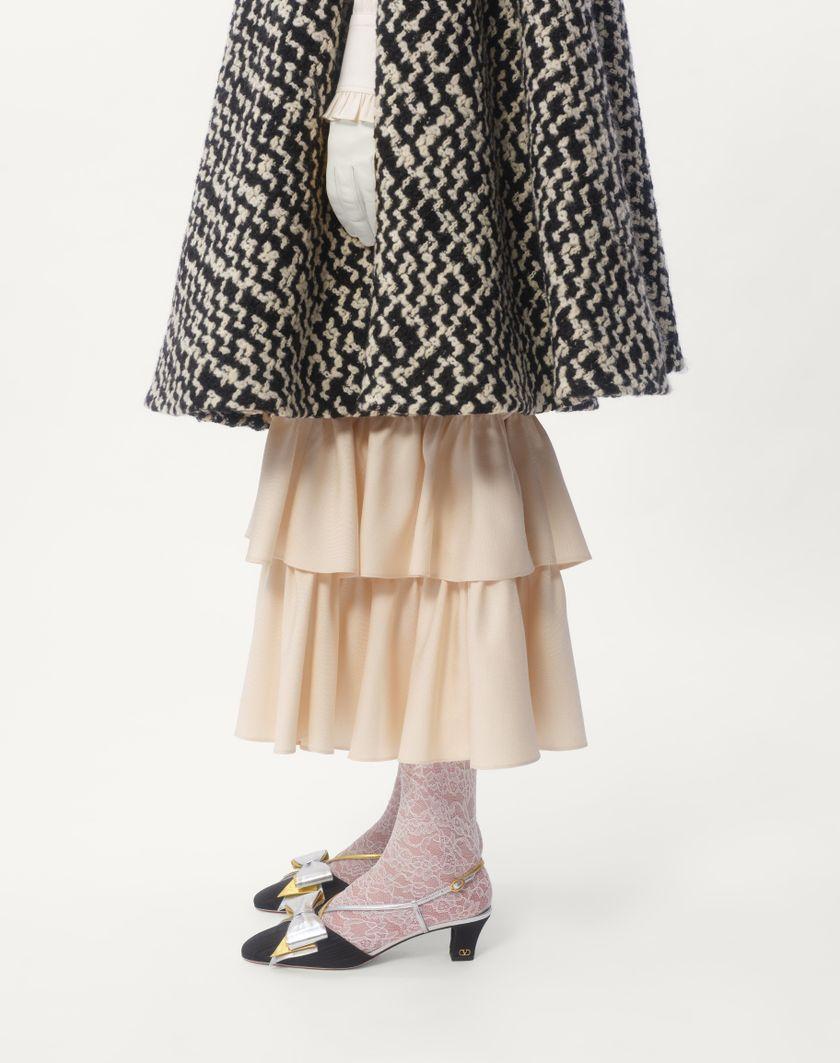 Valentino Handbags Cappa In Geometric Tweed per Donna in Avorio/nero | Valentino IT Soddisfazione Garantita