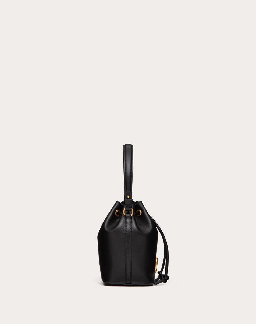 Valentino Handbags Mini Borsa A Secchiello Vlogo Signature In Nappa per Donna in Nero | Valentino IT Consegna Veloce
