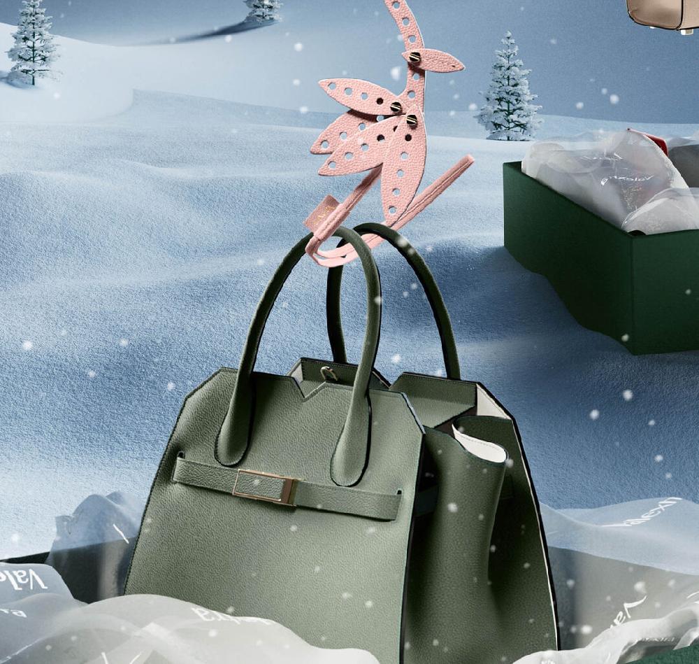 Valextra Borsa a Tracolla Milano Micro | Pelle di vitello Millepunte Soft | Verde Eucalipto | Valextra Consegna Veloce