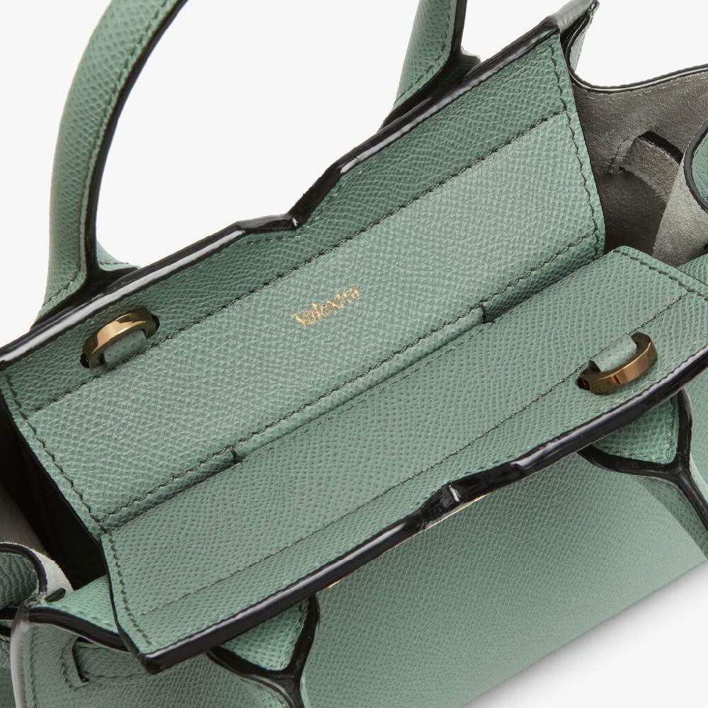 Valextra Borsa a Tracolla Milano Micro | Pelle di vitello Millepunte Soft | Verde Eucalipto | Valextra Consegna Veloce