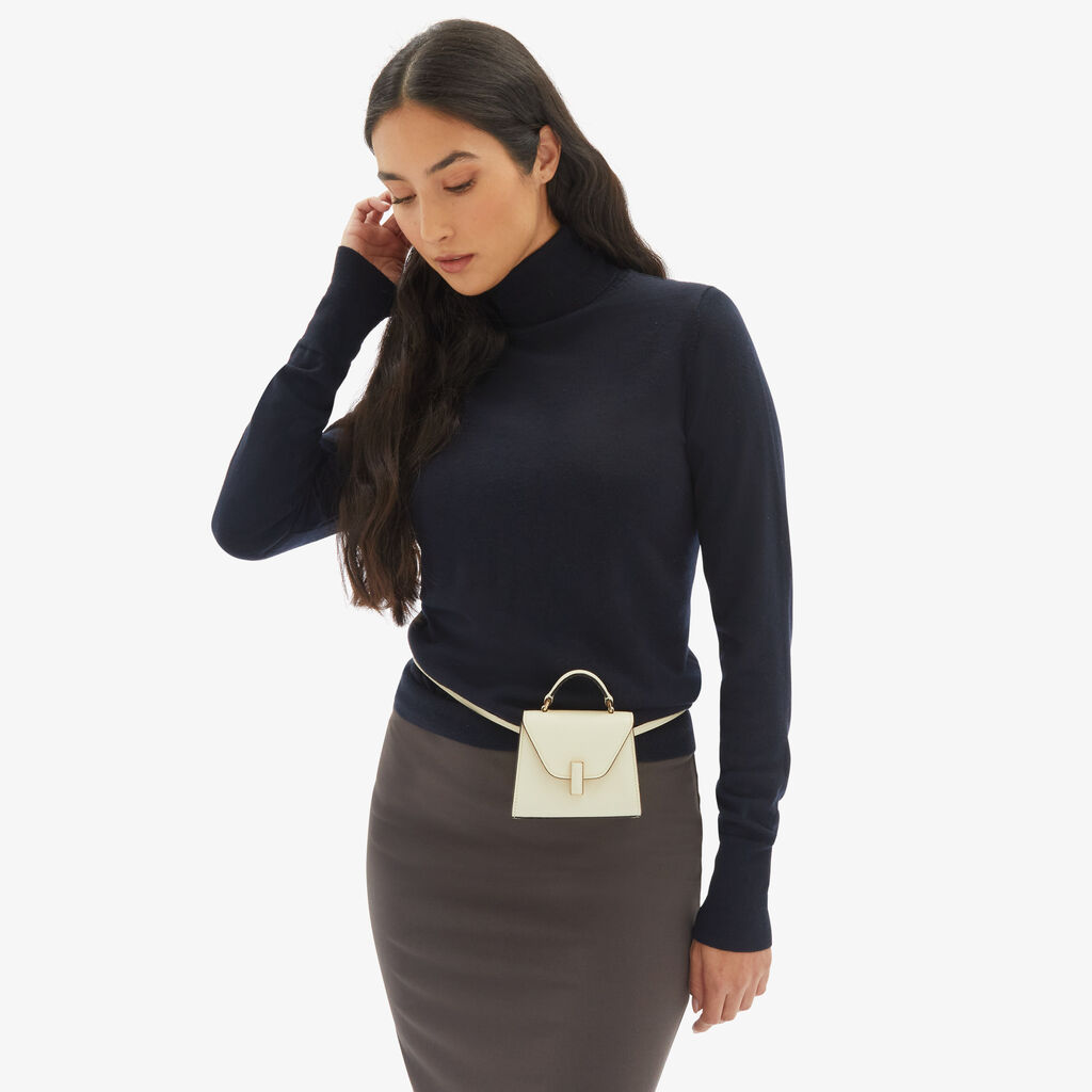 Valextra Borsa da cintura in pelle bianca con tracolla | Valextra Iside Promozione Limitata