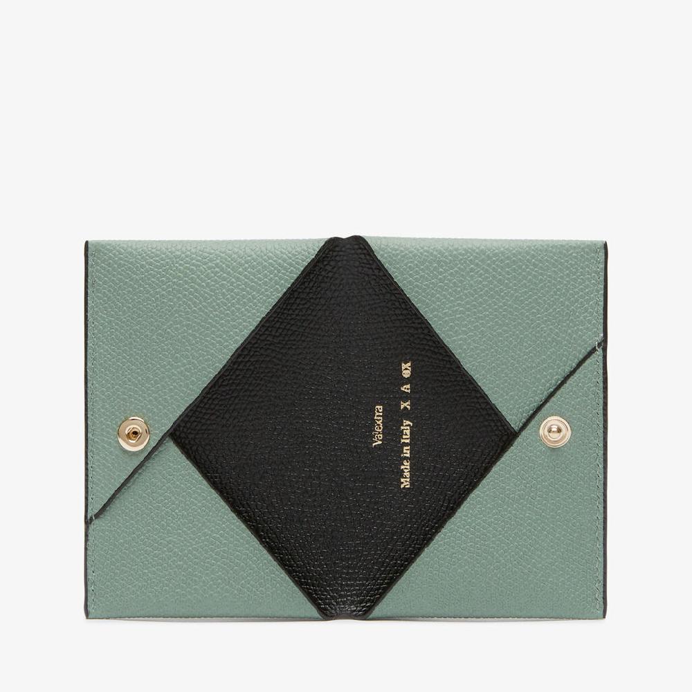 Valextra Porta Carte con Bottone | Pelle di vitello Millepunte | Verde Eucalipto/Nero | Valextra Negozi Online