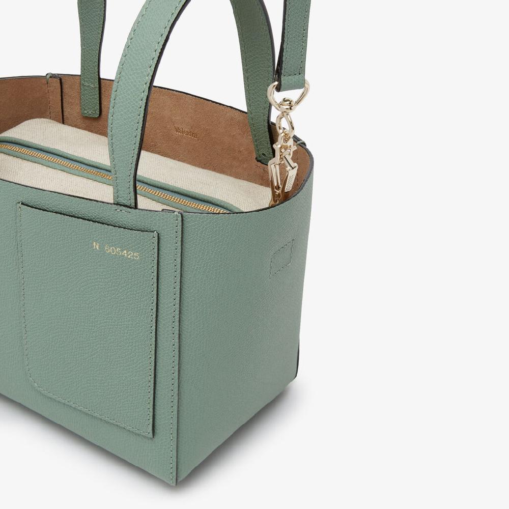 Valextra Borsa a Secchiello Soft Micro | Pelle di vitello Millepunte | Verde Eucalipto | Valextra 2025