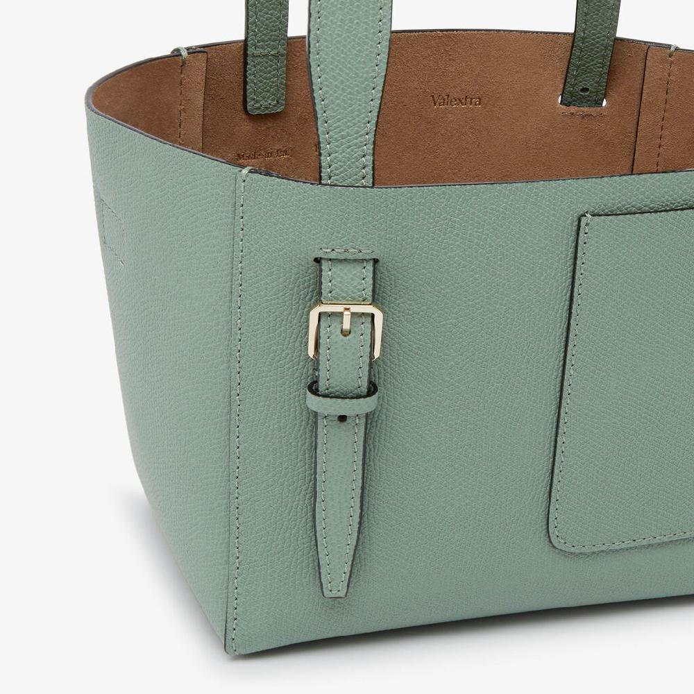 Valextra Borsa a Secchiello Soft Micro | Pelle di vitello Millepunte | Verde Eucalipto | Valextra 2025