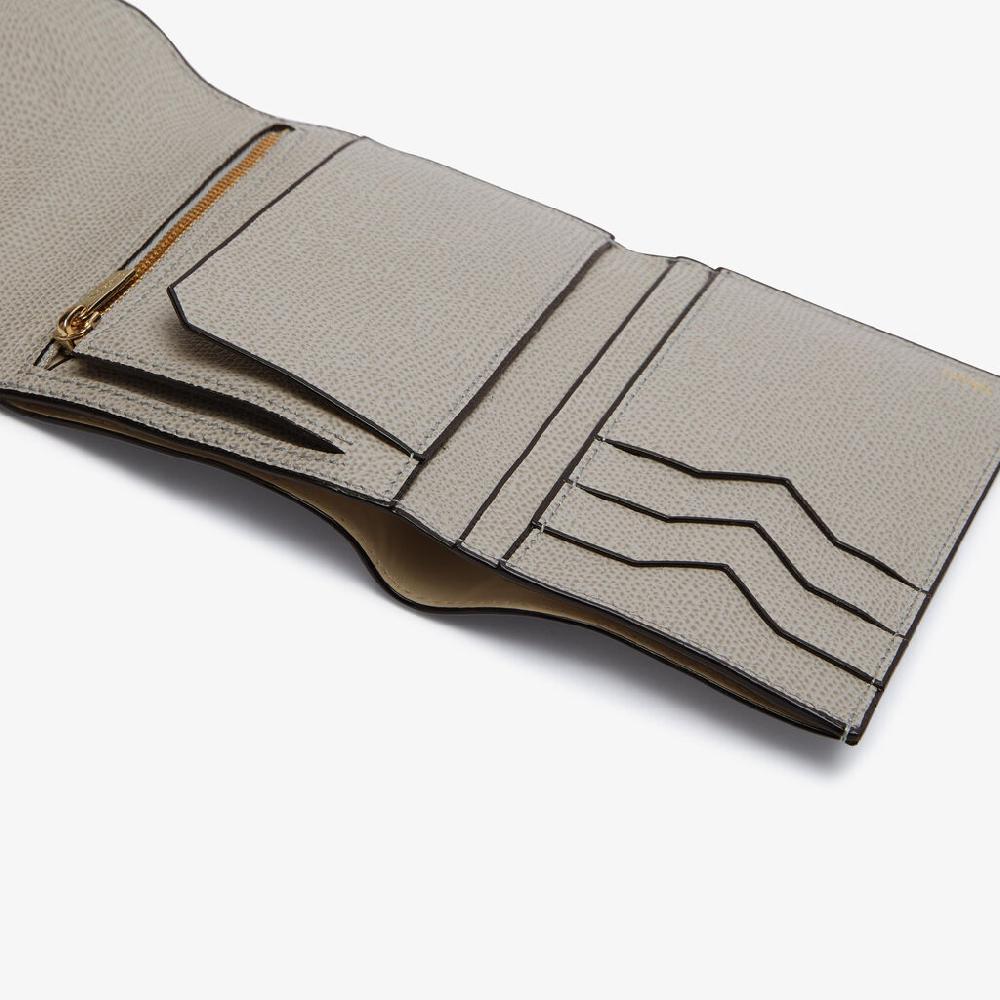 Valextra Portafoglio Iside Trifold | Pelle di vitello Millepunte | Grigio Cenere | Valextra Nuova