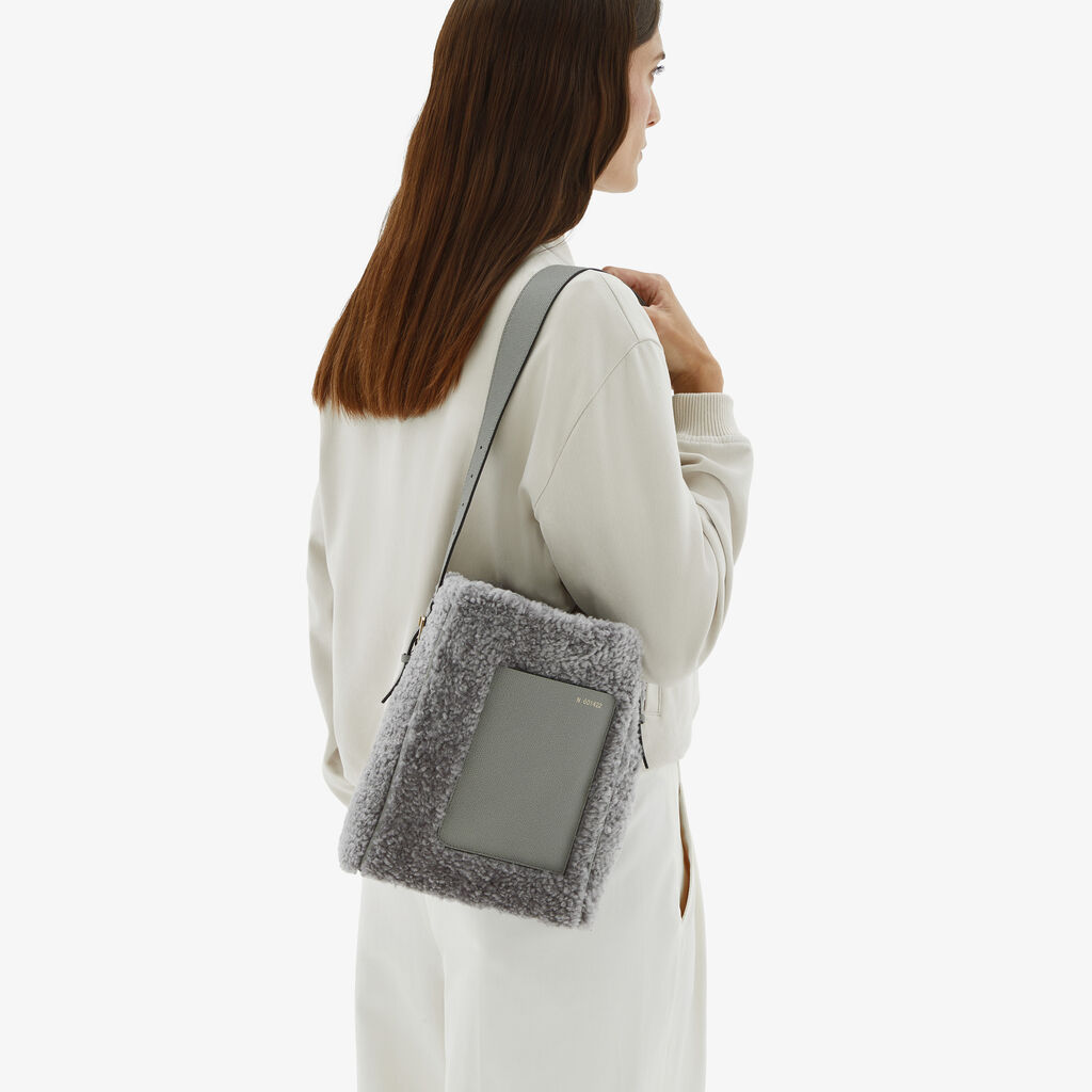 Valextra Borsa a secchiello da Donna Mini Shearling Grigia | Valextra Soft Consegna Veloce